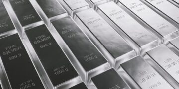 Срібло оновило рекорд після жовтневого піку