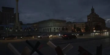 Тотальний блекаут накриє Київ: скільки часу все місто буде без електрики