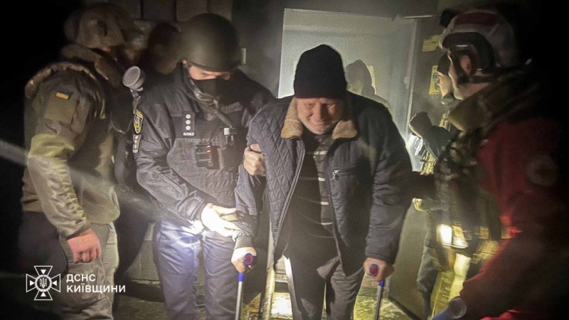 Рятувальники відзвітували про наслідки атаки на Вишгород (фото, відео)