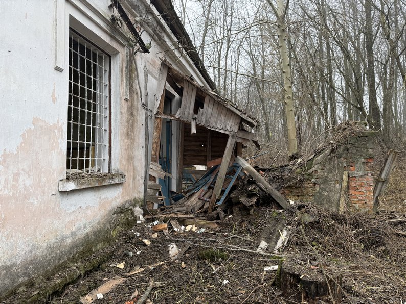 “Була лише одна мрія – врятувати внучку”. Армія РФ вдарила КАБом по Кролевецькій громаді на Сумщині