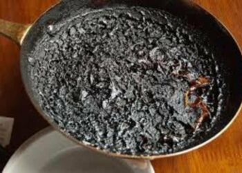 “Відчиститься раз і назавжди”: розкрито таємні способи очищення сковорідки від нагару ззовні та всередині