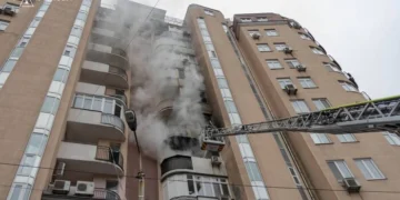 У Шевченківському районі Києва в квартирі вибухнула зарядна станція (фото)