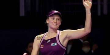 Рибакіна на Підсумковому турнірі WTA 2025 повалила грою Соболенко