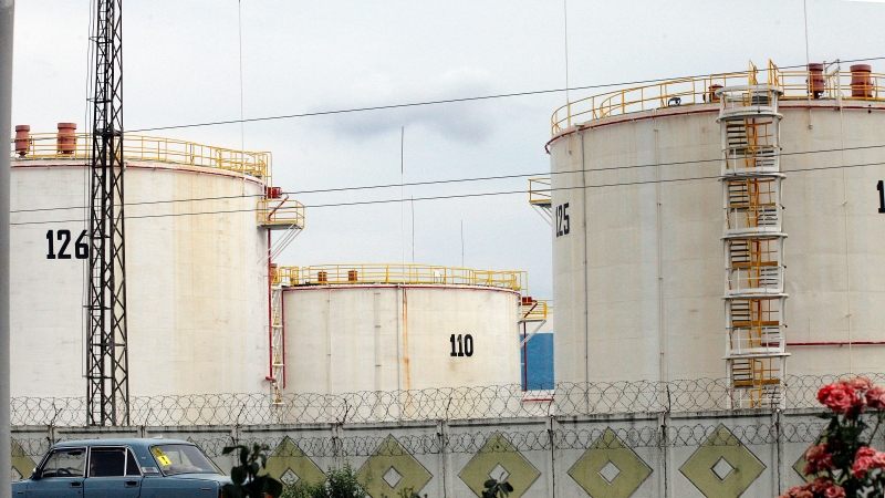 У Генштабі ЗСУ заявили про удар по нафтобазі у Феодосії, у місцевих пабліках писали про роботу ППО в місті