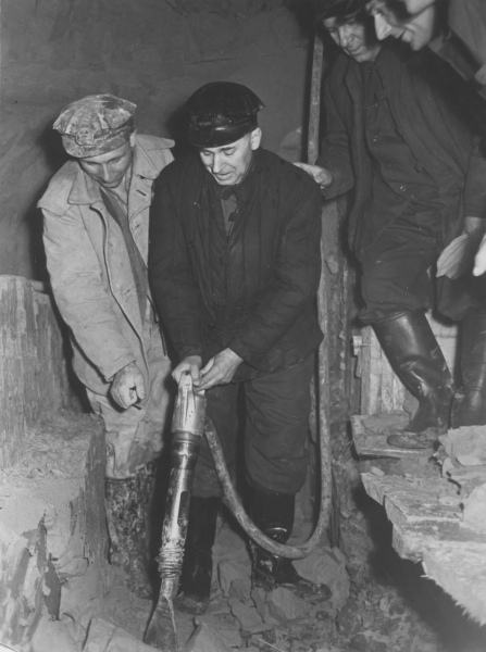 65 років Київському метро. Історики нагадали, через кого проєкт загальмувався на пів століття