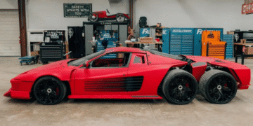 В інтернеті показали унікальний шестиколісний суперкар Ferrari (ФОТО, ВІДЕО)