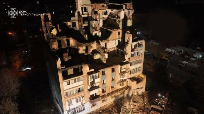 Чотири доби під завалами: у Тернополі офіційно завершили рятувальну операцію