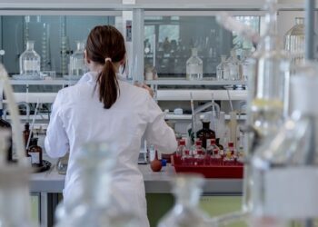 Велика Британія планує скоротити тестування на тваринах завдяки ШІ