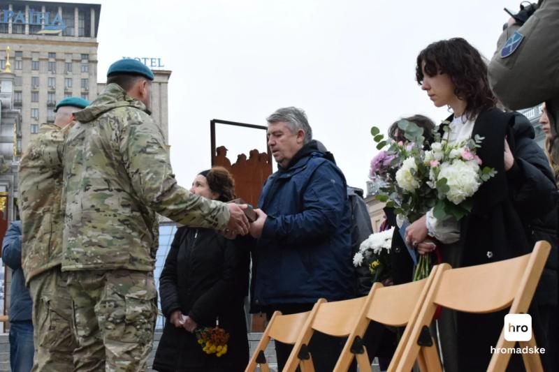 Київ попрощався з військовим та фотографом Костянтином Гузенком (фото)