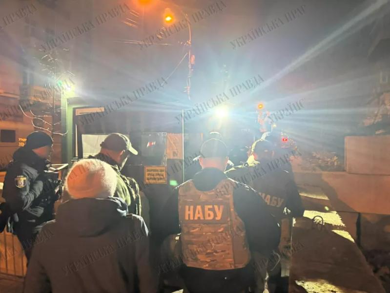 "(Не)добрий ранок у Єрмака": обшуки проводять НАБУ та САП (ФОТО), - ЗМІ