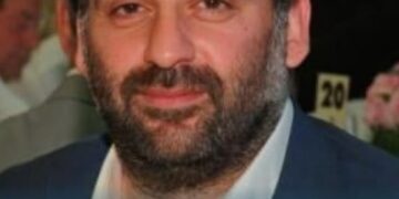 Досить призначати «зашкварених» міністрів послами! – Валерій Чалий