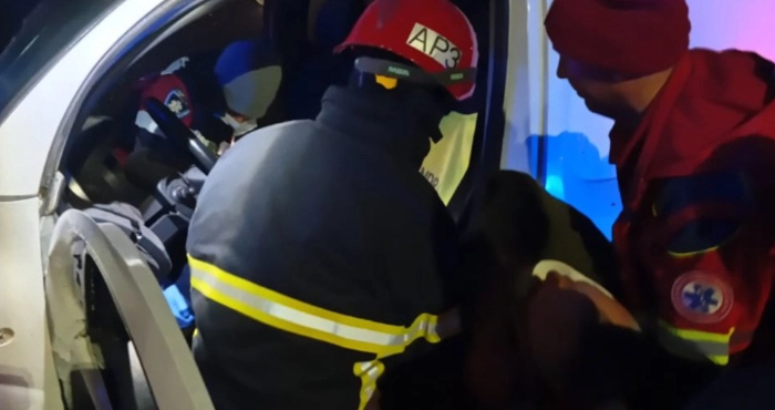 ДТП у Луцькому районі: внаслідок зіткнення двох автомобілів водія затисло в салоні