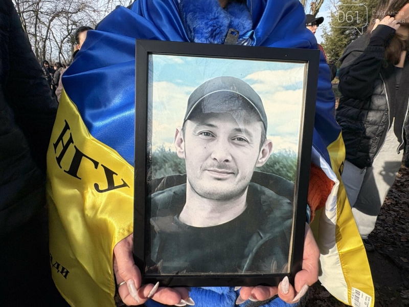 «Місце, де кожне дерево має імʼя»: на Хортиці в «Парку Честі» висадили 205 нових дерев, - ФОТОРЕПОРТАЖ