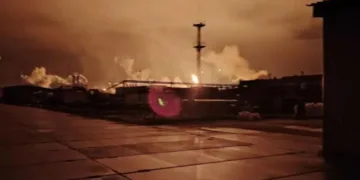 У Росії пролунали вибухи на нафтохімічному заводі