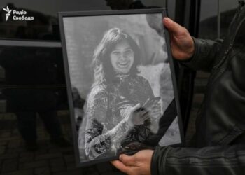 Художниця з Тернопільщини Мирослава Копча загинула на фронті: з героїнею прощалися у Михайлівському соборі в Києві