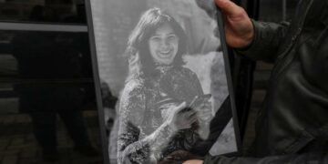 Художниця з Тернопільщини Мирослава Копча загинула на фронті: з героїнею прощалися у Михайлівському соборі в Києві