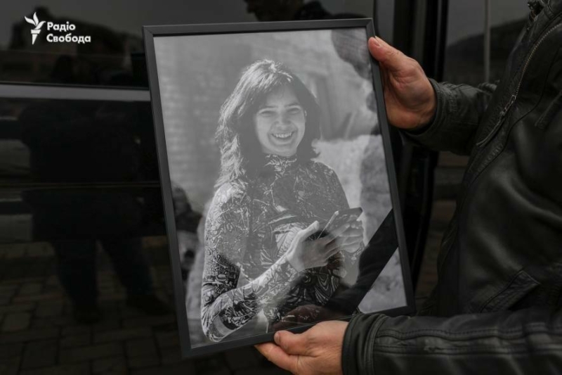 Художниця з Тернопільщини Мирослава Копча загинула на фронті: з героїнею прощалися у Михайлівському соборі в Києві