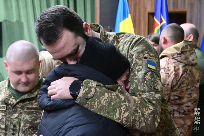 Відкритий діалог: у Хмельницькому поговорили з родинами гвардійців, які вважаються зниклими безвісти