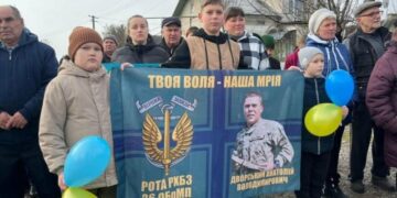 Додому – через біль і неволю: на Тернопільщину з російського полону повернувся молодий морпіх Анатолій Дворський (ФОТО, ВІДЕО)