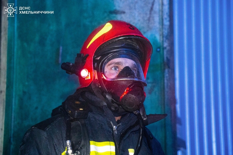 У Хмельницькому горів меблевий цех