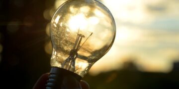 Графік відключень світла на Рівненщині на 20 листопада