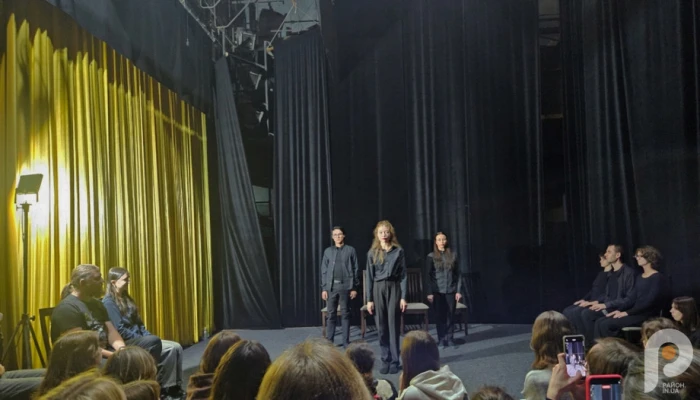 Історії глядачів ожили на сцені: у Луцьку відбувся перформанс плейбек-театру