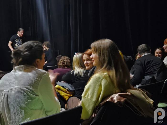 Історії глядачів ожили на сцені: у Луцьку відбувся перформанс плейбек-театру