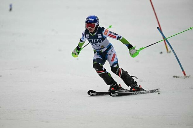 Коліно не витримало: гірськолижниця розірвала зв’язки та перенесла операцію