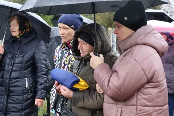 Лохвиччина попрощалася із полеглими Захисниками України