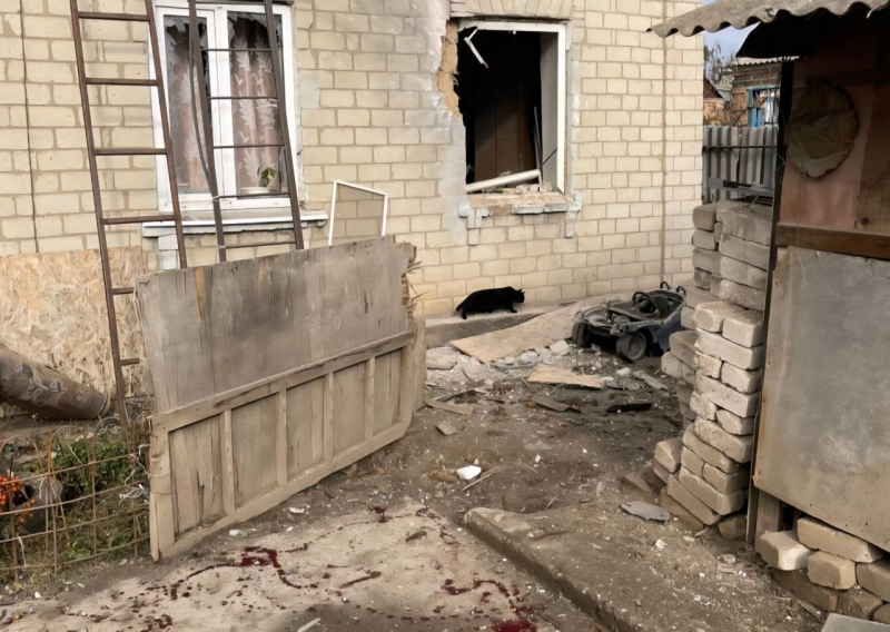 НАСЛІДКИ АТАК НА ДНІПРОПЕТРОВЩИНУ упродовж МИНУЛОГО ДНЯ: ПОРАНЕНИЙ У ТЯЖКОМУ СТАНІ, БИТІ БУДИНКИ, ЛІЦЕЙ ТА АВТОЗАПРАВКИ