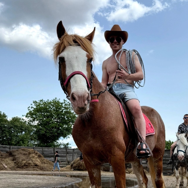 Пацифіст на війні та в полоні: Як Сергій Миронічев вижив у Маріуполі та Бійську