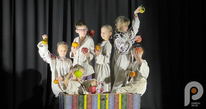 Пам’ять крізь покоління: у Луцьку через театр і книгу говорили про Голодомор