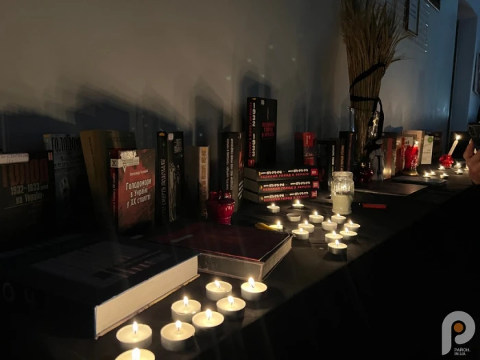 Пам’ять крізь покоління: у Луцьку через театр і книгу говорили про Голодомор