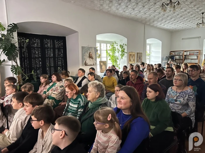 Пам’ять крізь покоління: у Луцьку через театр і книгу говорили про Голодомор