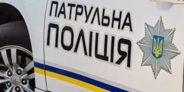 Патрульні Луцька допомогли водію, який потрапив у ДТП, доставити кров для батька у реанімацію