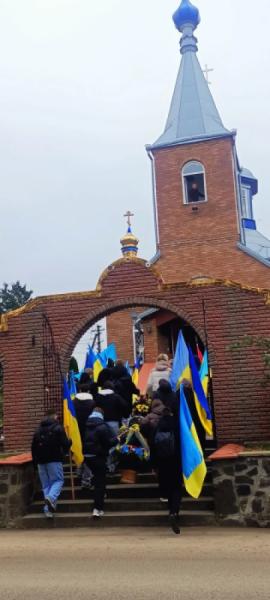 Підгайцівська громада провела в останню путь свого героя – Олександра Пекного