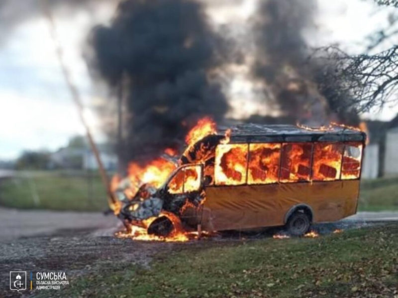 Російські дрони знову атакували цивільний транспорт на Сумщині