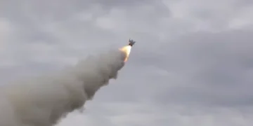 російський комбінований удар: ППО збило 41 ракету та 442 БпЛА