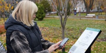 “Стріткод”: у Полтаві відкрили інформаційну табличку Євгенію Браху “Малі”