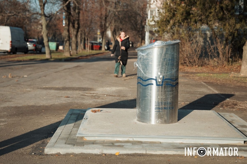 У ДНІПРІ ПРОДОВЖУЮТЬ ОБЛАШТОВУВАТИ «ЗОЛОТІ» ПІДЗЕМНІ СМІТТЄЗБІРНИКИ: 12 ТИСЯЧ ДОЛАРІВ - ДОЛАРІВ! - ЗА КОЖЕН