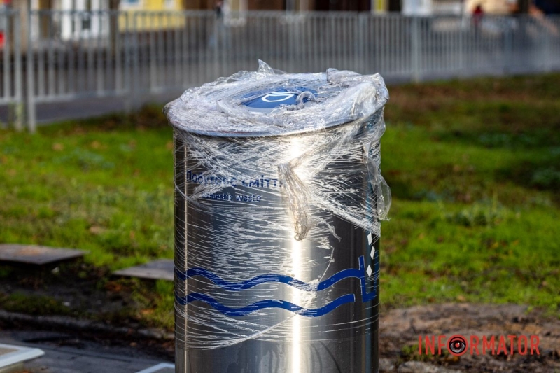 У ДНІПРІ ПРОДОВЖУЮТЬ ОБЛАШТОВУВАТИ «ЗОЛОТІ» ПІДЗЕМНІ СМІТТЄЗБІРНИКИ: 12 ТИСЯЧ ДОЛАРІВ - ДОЛАРІВ! - ЗА КОЖЕН