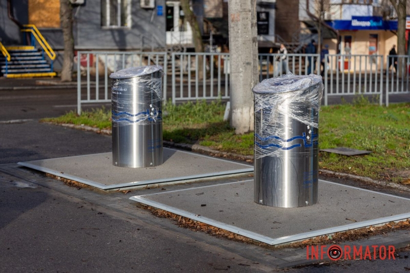 У ДНІПРІ ПРОДОВЖУЮТЬ ОБЛАШТОВУВАТИ «ЗОЛОТІ» ПІДЗЕМНІ СМІТТЄЗБІРНИКИ: 12 ТИСЯЧ ДОЛАРІВ - ДОЛАРІВ! - ЗА КОЖЕН