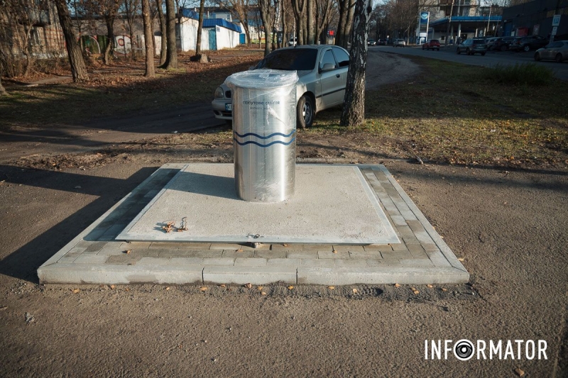 У ДНІПРІ ПРОДОВЖУЮТЬ ОБЛАШТОВУВАТИ «ЗОЛОТІ» ПІДЗЕМНІ СМІТТЄЗБІРНИКИ: 12 ТИСЯЧ ДОЛАРІВ - ДОЛАРІВ! - ЗА КОЖЕН