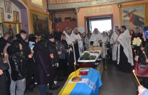 У Гощі поховали відважного бійця, який неодноразово рятував побратимів з гарячих точок (ФОТО)