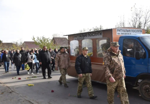 У Гощі поховали відважного бійця, який неодноразово рятував побратимів з гарячих точок (ФОТО)