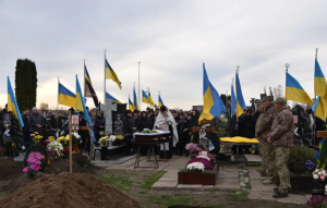 У Гощі поховали відважного бійця, який неодноразово рятував побратимів з гарячих точок (ФОТО)