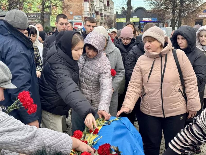 У Хорольській громаді провели в останню дорогу Захисника України