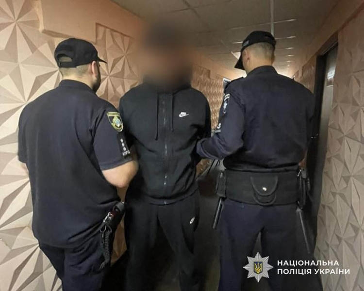 У Кам’янському чоловік застрелив дружину