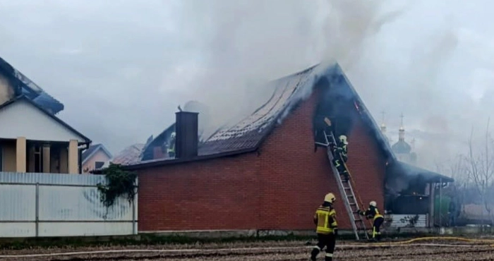 У Луцькому районі рятувальники ліквідували пожежу в приватному господарстві