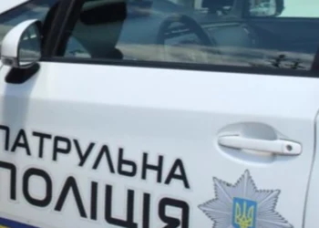 У Луцьку патрульні допомогли жінці, яка заблукала під час прогулянки